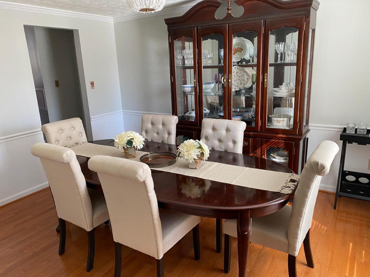 Upgraded, Beautiful 4 Bd Colonial In Silver Spring Exterior photo