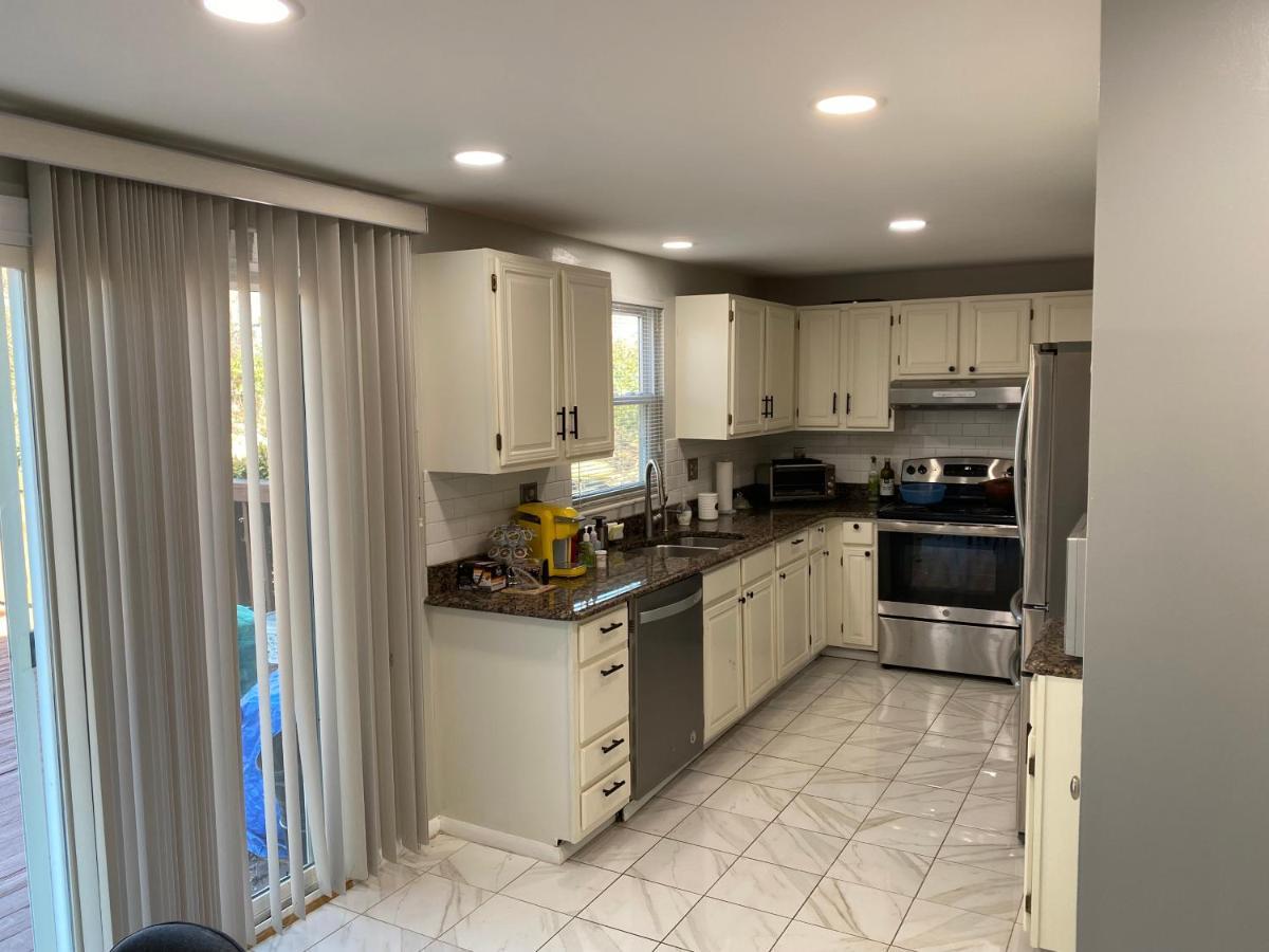 Upgraded, Beautiful 4 Bd Colonial In Silver Spring Exterior photo